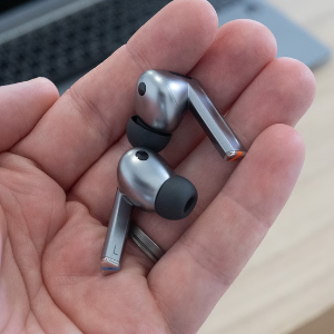 BUY 1 GET 1 FREE SAMSUNG BUDS PRO 3 FREE DELIVERY